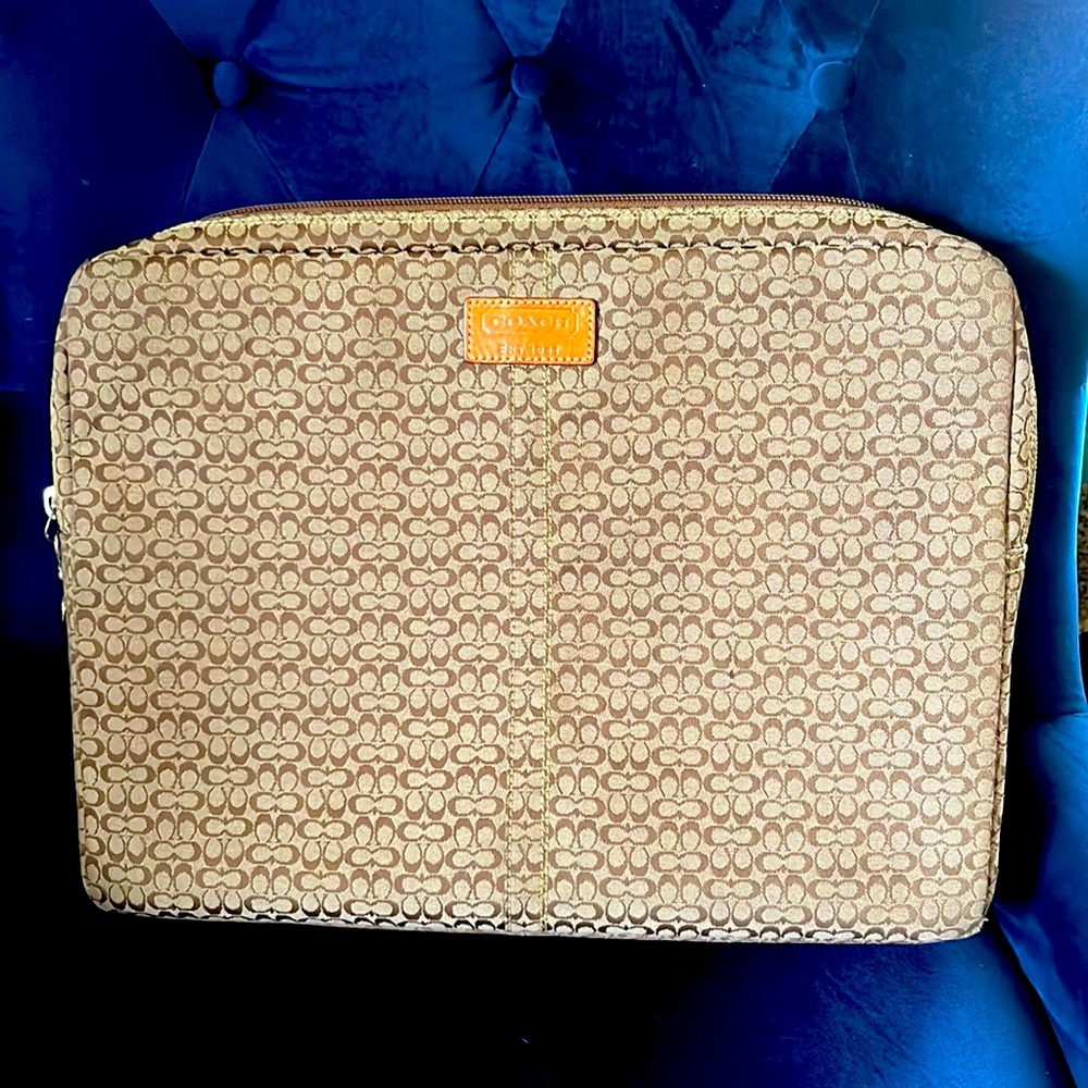 Laptop Sleeve In Signature Canvas